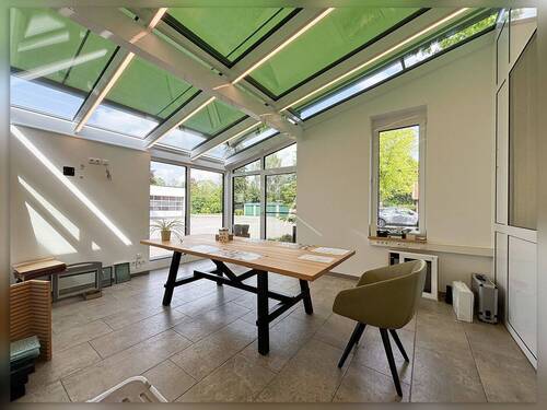 Besprechung - 