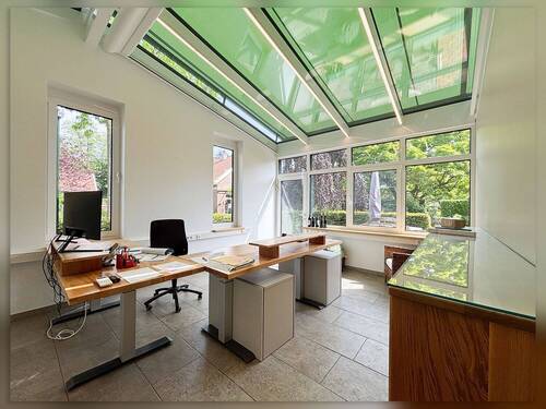 Büro 1 - 