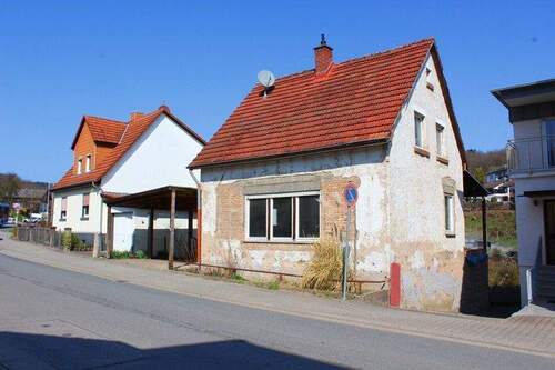 Straßenansicht.JPG - 5 Zimmer Einfamilienhaus in Wald-Michelbach