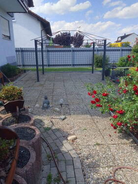 Sitzgelegenheit im Garten - 