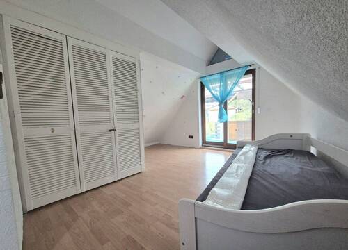 Kinderzimmer 2 Wohnung 2.jpeg - 