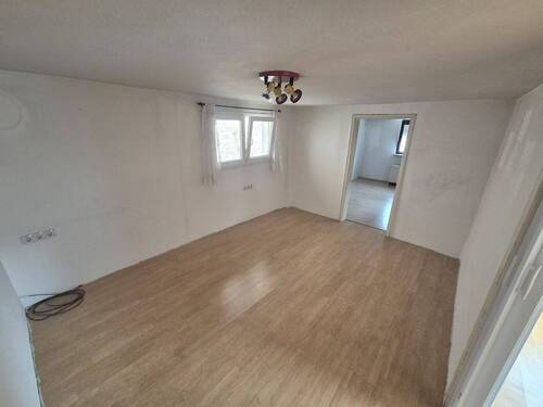 Zimmer 3 Wohnung 1.jpeg - 