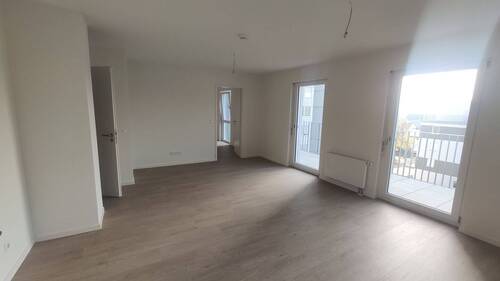 Wohnzimmer m. off.Küche (Musterwhg).jpg - 3 Zimmer Etagenwohnung in Heilbronn