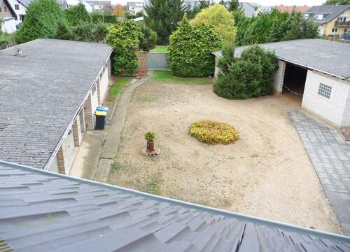 Hof - 5 Zimmer Einfamilienhaus in Erftstadt