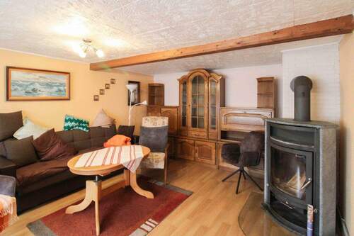 Wohnzimmer 1 - 6 Zimmer Einfamilienhaus in Altenkirchen