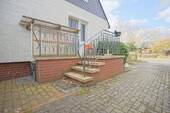 Seiteneingang/Terrasse - 
