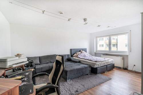 Wohnzimmer / Schlafzimmer - 1 Zimmer Etagenwohnung zur Miete in Lottstetten