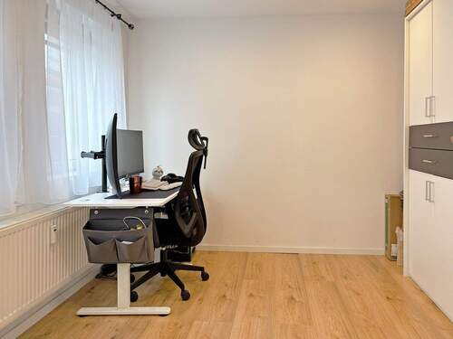 Büro EG - Mehrfamilienhaus, Wohnhaus mit 145,50 m&sup2; in Lauenau zum Kaufen