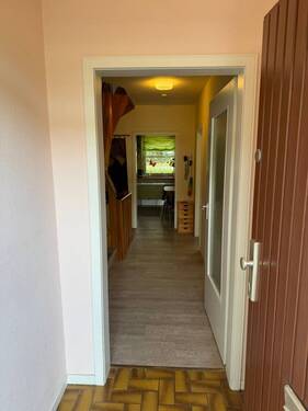 Eingang - 6 Zimmer Reihenmittelhaus zum Kaufen in Garbsen