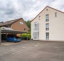 Großzügige 4-Zimmer-Eigentumswohnung mit Wintergarten und Carport in Steinhagen-Amshausen