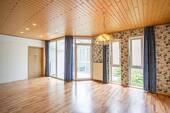 Herzstück der Wohnung ist der offen gestaltete Wohn- und Essbereich. - 4 Zimmer Etagenwohnung zum Kaufen in Steinhagen