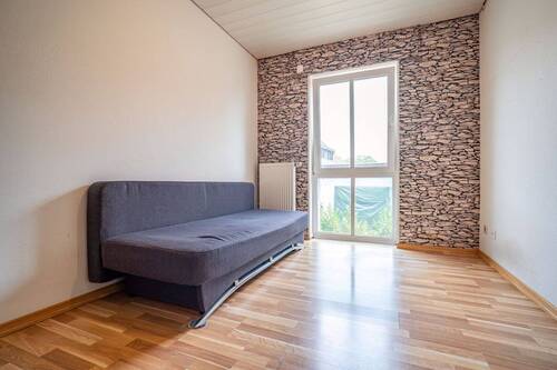 2 weitere Schlafzimmer sind nahezu identisch geschnitten. - 