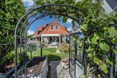 liebevoll angelegter Garten - 