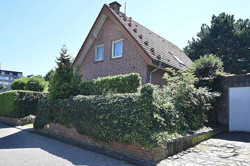 Hausansicht vorne - Hübsches Einfamilienhaus mit Garage Sackgassenlage in Oer-Erkenschwick provisionsfrei zu verkaufen!
