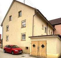 Wohnhaus mit viel Potential für Familien. Grosses Grundstück mit Bauplatz! - Hilzingen