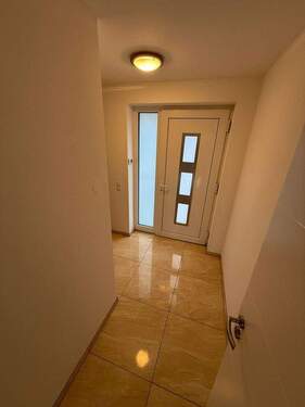 Eingangsbereich - 6 Zimmer Reihenmittelhaus zur Miete in Hamburg