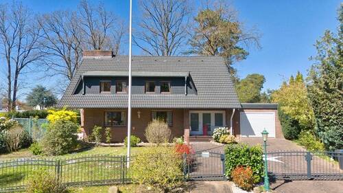 Straßenansicht - 4 Zimmer Einfamilienhaus zum Kaufen in Seevetal-Maschen