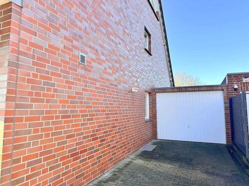 Garage - 4 Zimmer Doppelhaushälfte in Mönchengladbach