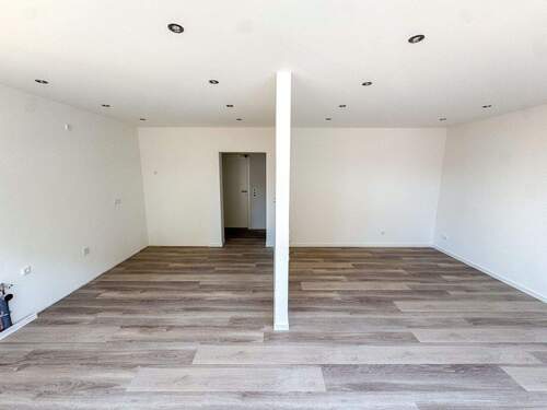 3 Wohnzimmer und Kochbereich - 2 Zimmer Etagenwohnung in Übach-Palenberg / Palenberg