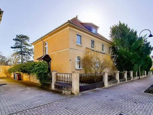 11_02.jpg - AUKTION: Ehemaliges Schwestern-Vikarshaus in attraktiver Zentrumsrandlage