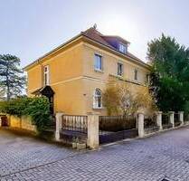 AUKTION: Ehemaliges Schwestern-Vikarshaus in attraktiver Zentrumsrandlage - Naumburg (Saale)