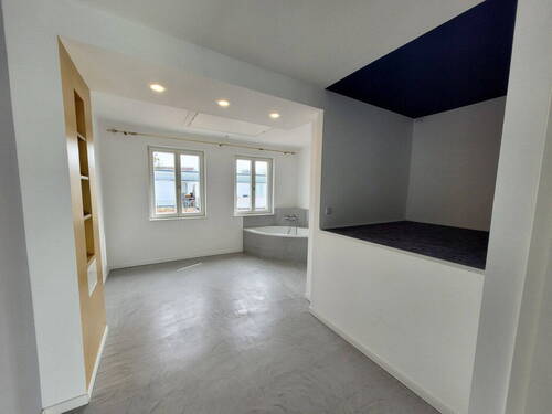 Drittes OG, Zimmer III - 