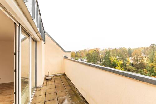 Loggia - Etagenwohnung mit 72,70 m&sup2; in Chemnitz zur Miete