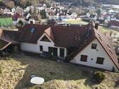 Hausansicht hinten - 1 Zimmer Mehrfamilienhaus, Wohnhaus in Gößweinstein