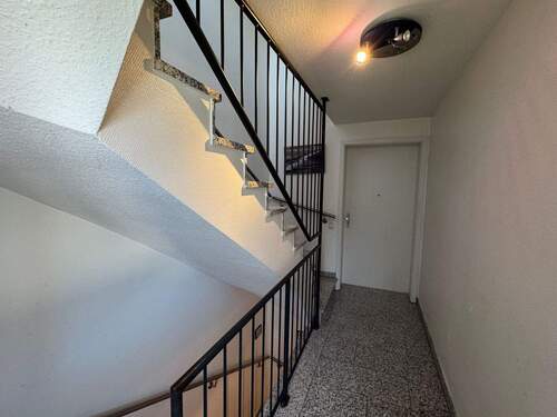 Treppenhaus - Etagenwohnung mit 133,00 m&sup2; in Troisdorf-Bergheim zum Kaufen