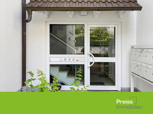 Hauseingang Titel - Renningen: Sonnige 3-Zimmer DG-Wohnung, renoviert mit neuwertiger Küche zum 1.8. frei!