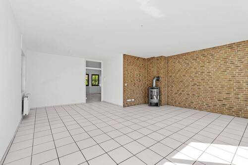 Wohnzimmer - 5 Zimmer Reihenendhaus zum Kaufen in Aachen