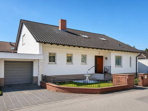 Außenansicht - Großzügiges Familienhaus im Musikantenviertel in Speyer - Südgarten & Wohnen auf einer Ebene