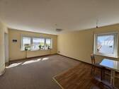 Ess- und Wohnbereich - 4 Zimmer Balkonwohnung mit 2 Balkonen