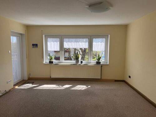 Ess- und Wohnbereich - 4 Zimmer Etagenwohnung zum Kaufen in Schwaig bei Nürnberg