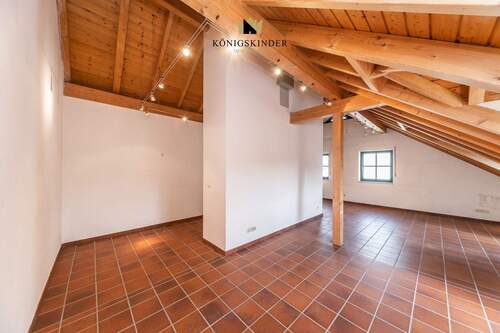 DG: Wohn-/ Schlaf-/ Essbereich - 