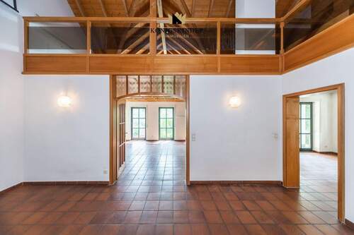 EG: Blick in den Wohn-/ Essbereich - 8 Zimmer Einfamilienhaus in Schwäbisch Gmünd