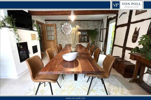 Idyllisches Fachwerkensemble mit schön gestaltetem Innenhof - Idyllisches Fachwerkensemble mit schön gestaltetem Innenhof