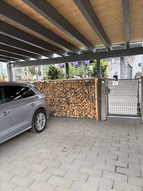 Eingang/Carport - 