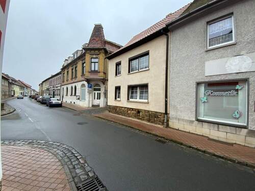 Straßenansicht - 6 Zimmer Reihenendhaus in Roßleben-Wiehe