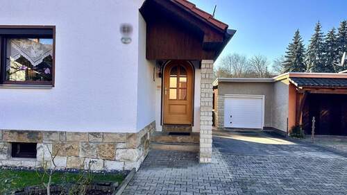 Eingangsbereich - Einfamilienhaus mit 90,30 m&sup2; in Pirna zum Kaufen