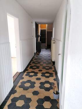 Flur EG - Einfamilienhaus mit 200,00 m&sup2; in Leimen zum Kaufen