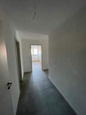 Flur - 3 Zimmer Etagenwohnung zum Kaufen in Aidlingen