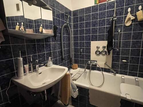 Badezimmer - Etagenwohnung mit 81,00 m² in Offenburg zum Kaufen