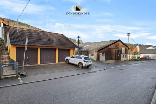 ...Garagen mit Stellplätzen... - 