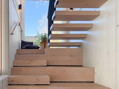 Treppe - Einfamilienhaus mit 181,20 m&sup2; in Prien am Chiemsee zum Kaufen