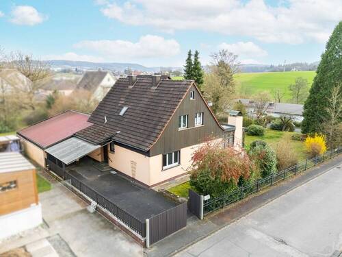 Titelbild Immowelt - Ihr neues Zuhause: Familienhaus mit großem Garten und Poolpotenzial