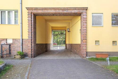 Bild 2 - 3 Zimmer Etagenwohnung zum Kaufen in Berlin
