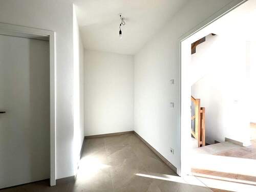 Garderobe im Eingangsbereich - 