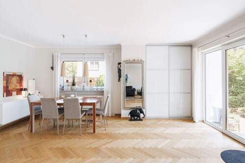 Großzügiger Essbereich - Doppelhaushälfte mit 180,00 m&sup2; in Stahnsdorf zum Kaufen