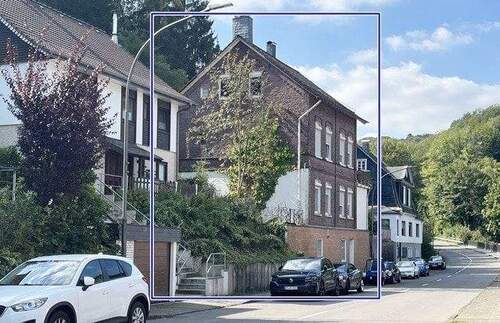 IMG_6865 - *ZWANGSVERSTEIGERUNG * Für den Erwerber provisionsfrei * Freistehendes Mehrfamilienhaus (3 Wohnungen) in Dahlhausen.